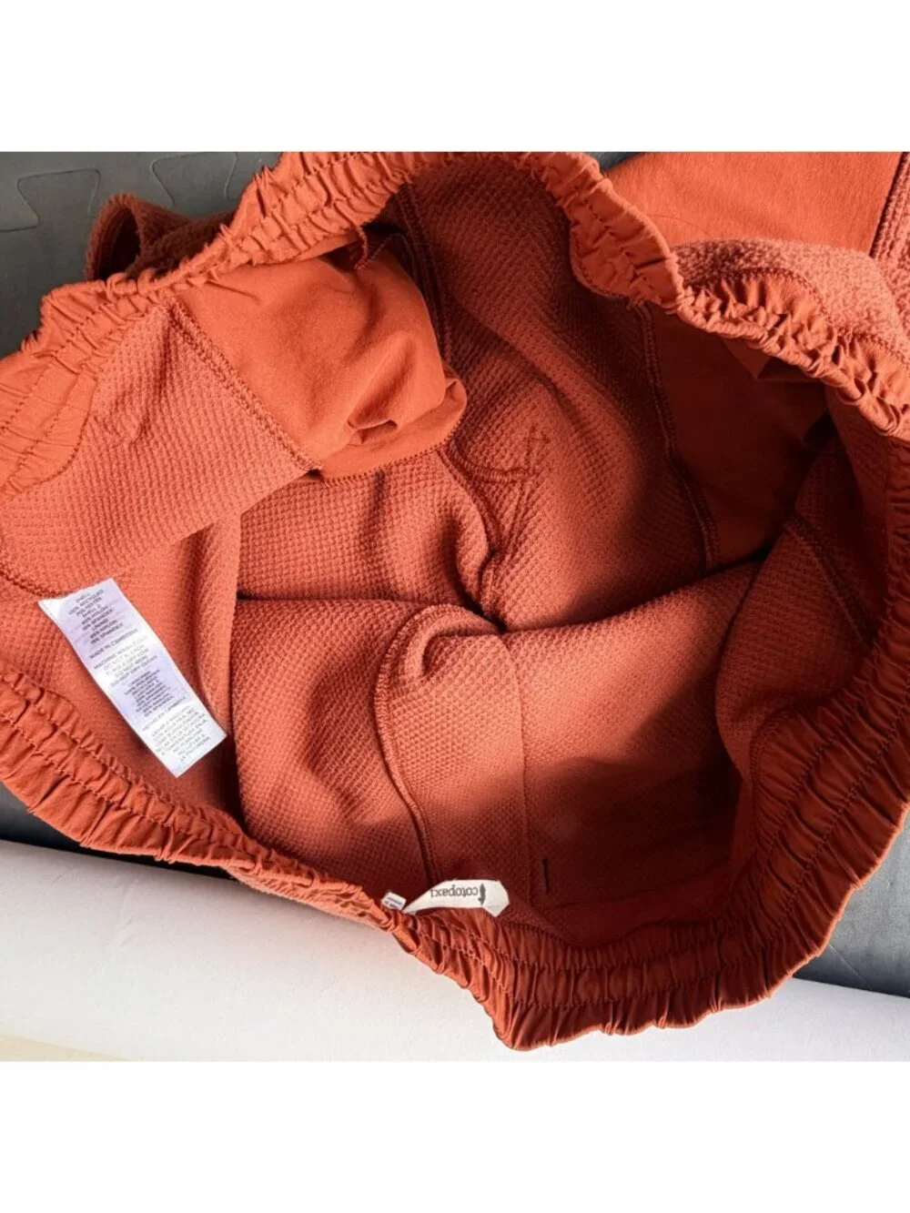 Cotopaxi Abrazo Orange Fleece Jogger Pants Men’s Size S M84